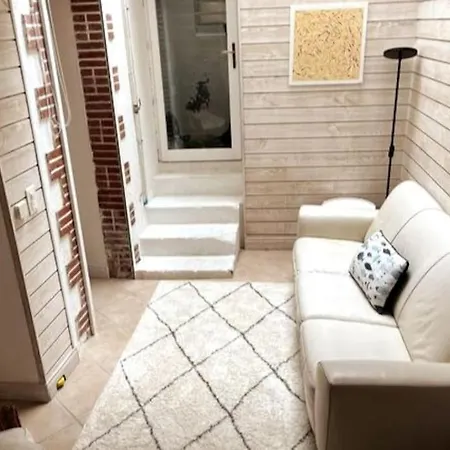 Hébergement de vacances Maison De Ville, Hyper Centre, 8p, 105m2